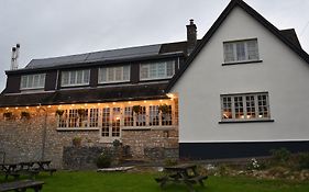 Three Horseshoes Country Inn